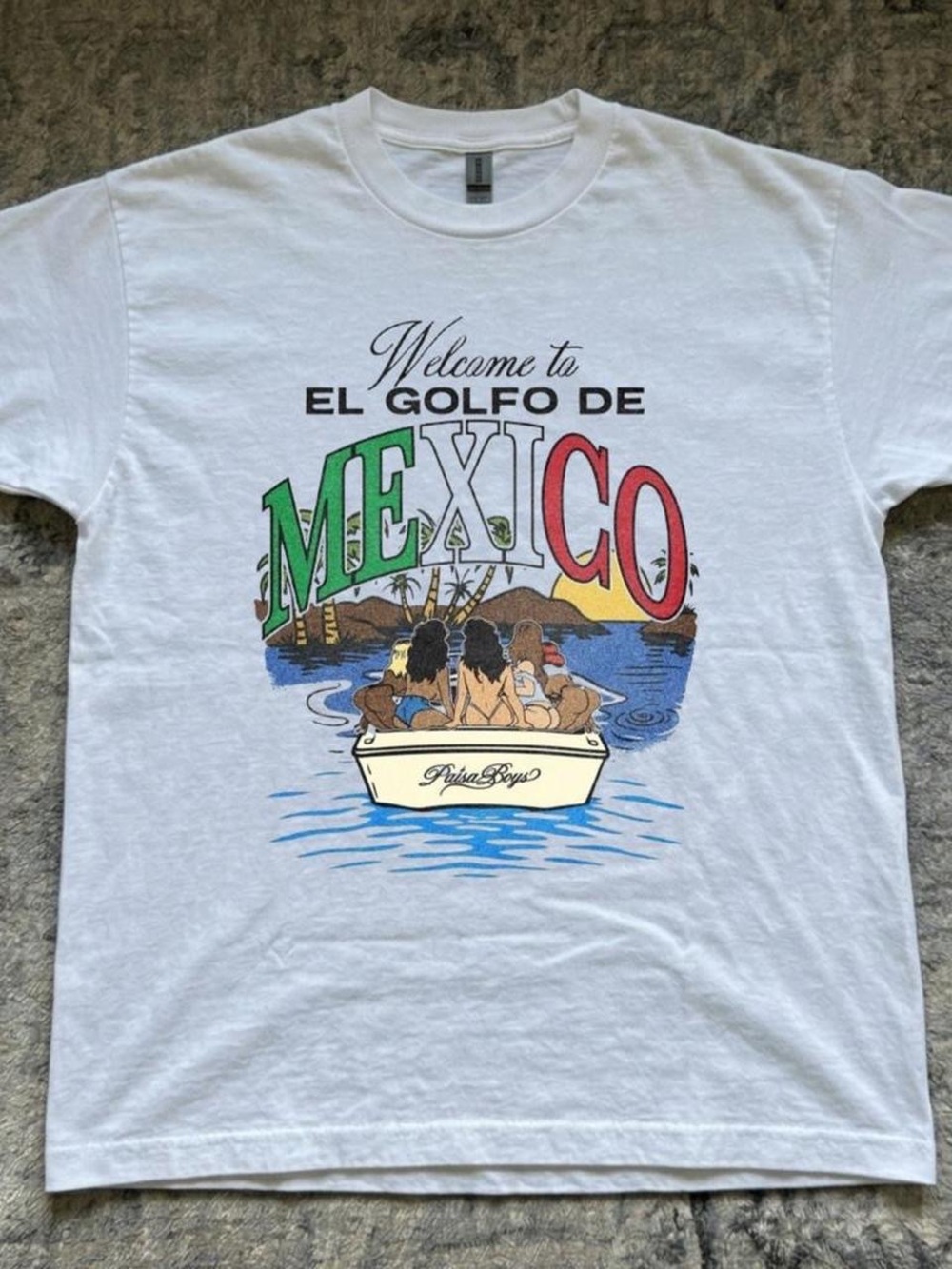Gildan White 'Welcome to El Golfo de Mexico' Graphic Tee